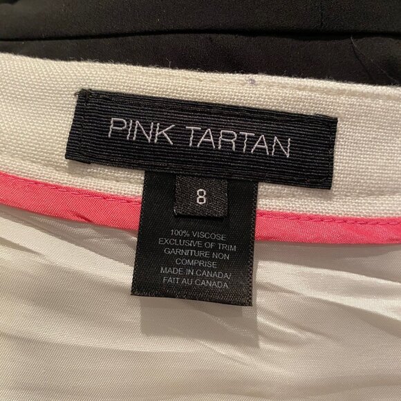 Pink Tartan black & white fully lined skirt with pockets. Size 8. - Picture 4 of 5